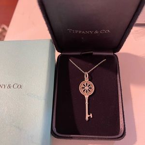 Tiffany&Co Silver Daisy Key Pendant Necklace with Diamond